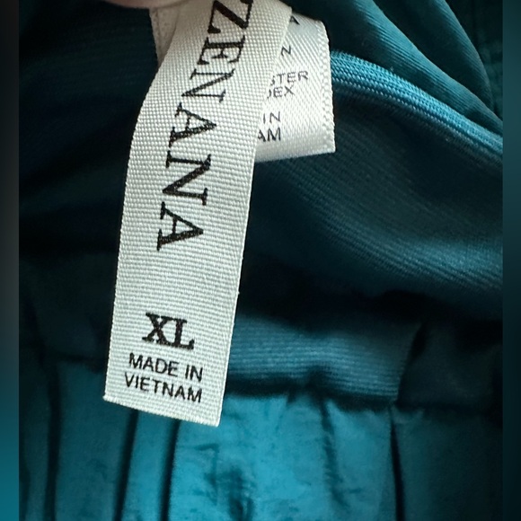 PINKBLUSH Teal Curved Hem Active Shorts - Picture 4 of 4